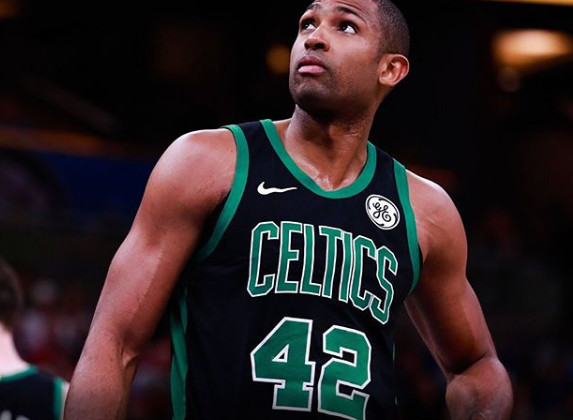 当与一名防 当与一名防